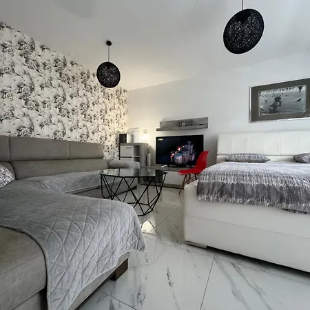 Apartamento Center 2 *