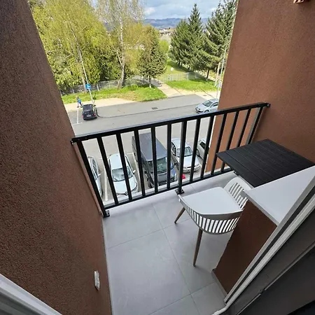 Center 2 Apartment *
